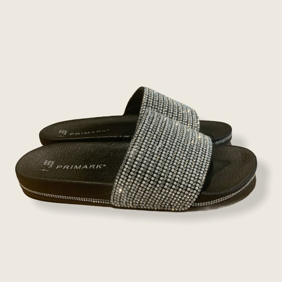Primark Shoes - NWT Rhinestone and Pearl slides
